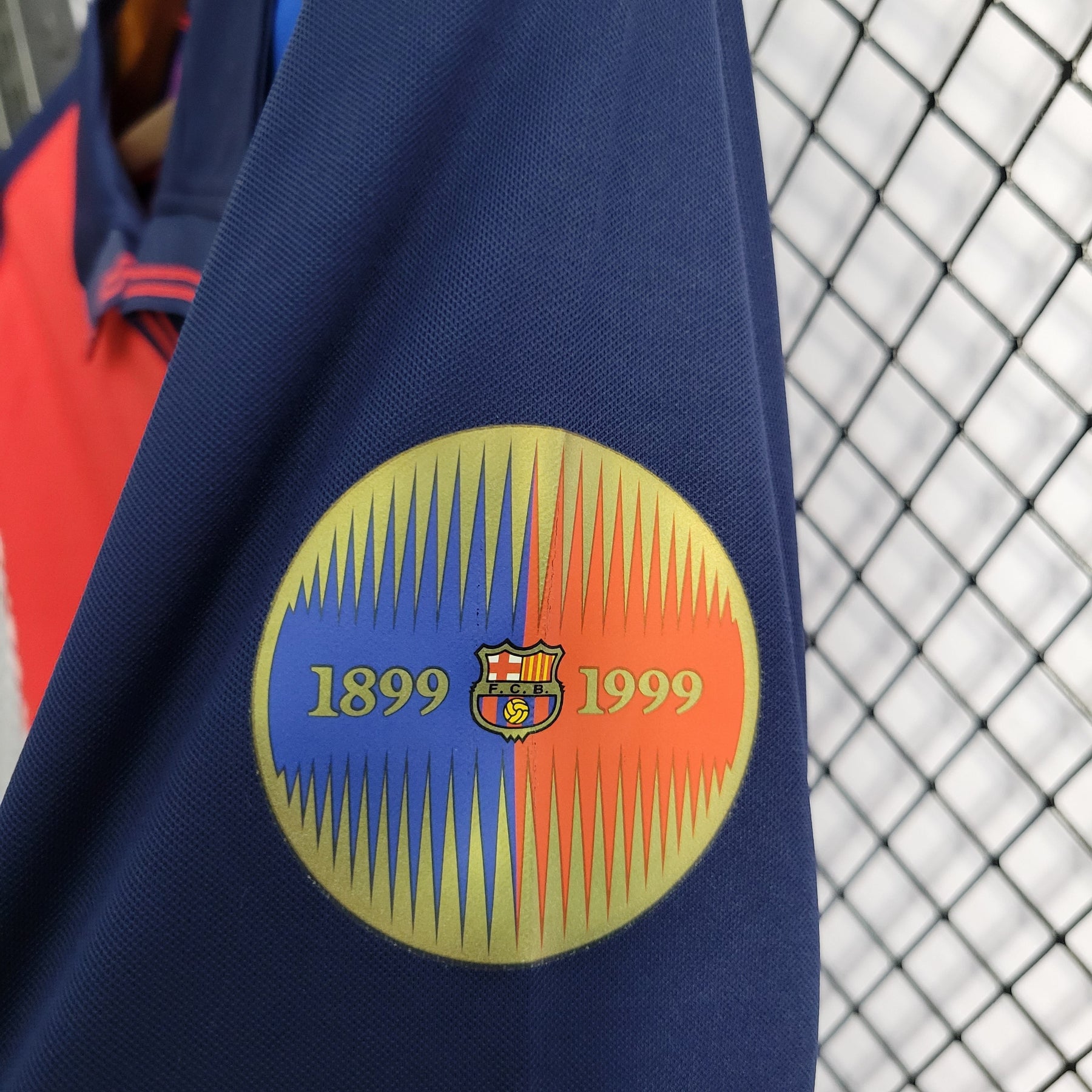 Camisa Barcelona Edição Comemorativa 100 Anos - Versão (Retrô) Manga Comprida