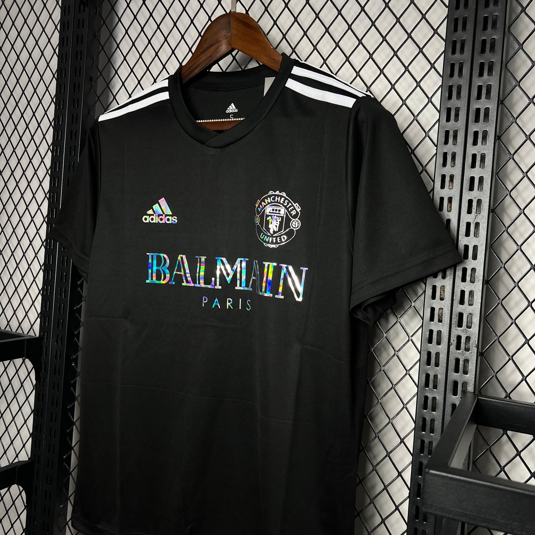 Camisa Manchester United Balmain Edition 24/25 - Versão (Torcedor) Masculina