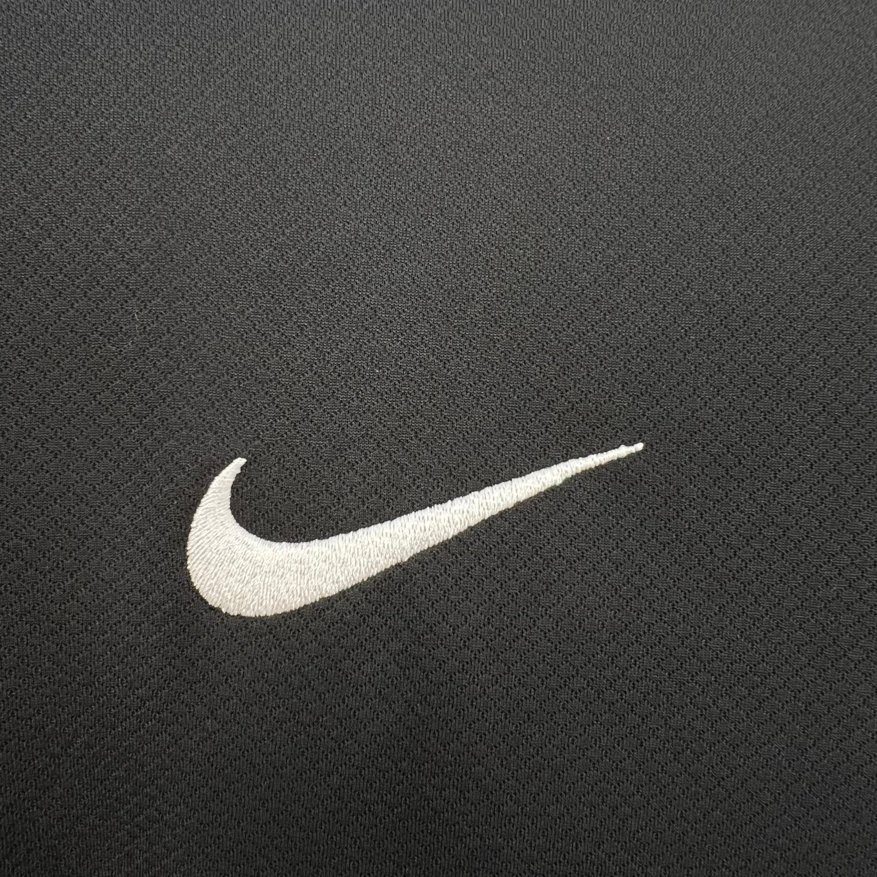 Camisa Eintracht Frankfurt Away 24/25 - (Torcedor) Masculina