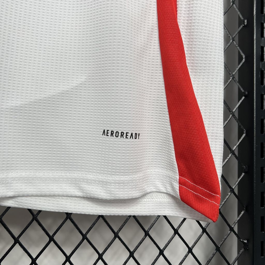 Camisa Fulham Home 24/25 - Versão (Torcedor) Masculina