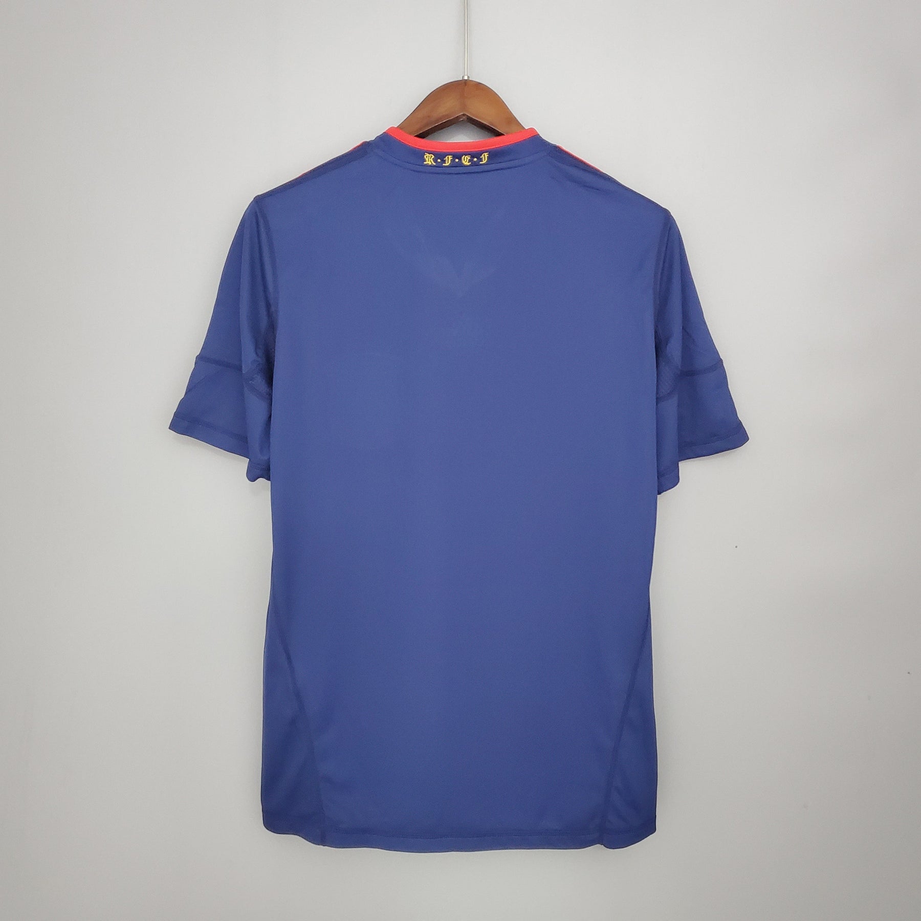 Camisa Espanha Reserva 2010 - Versão (Retrô)