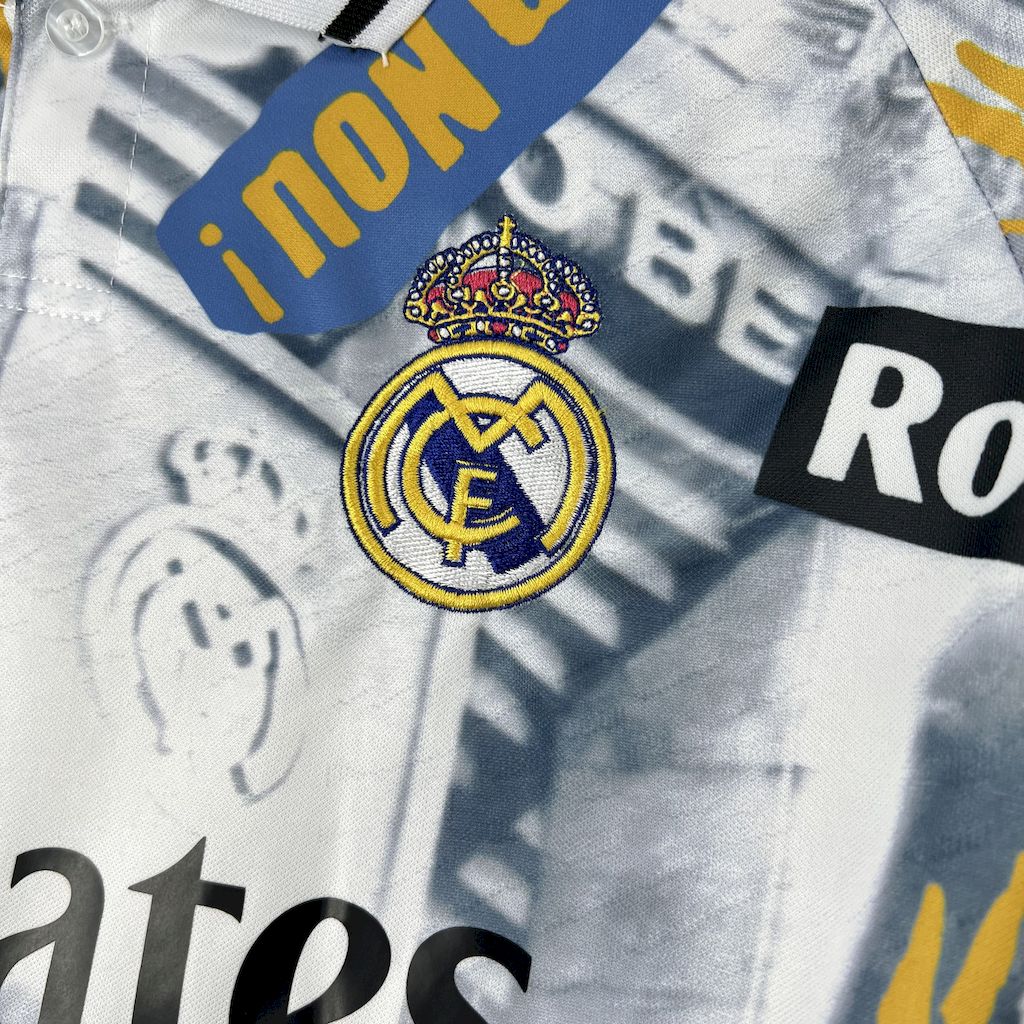 Camisa Real Madrid Glory Graffiti Board 25/26 - (Torcedor) Masculina