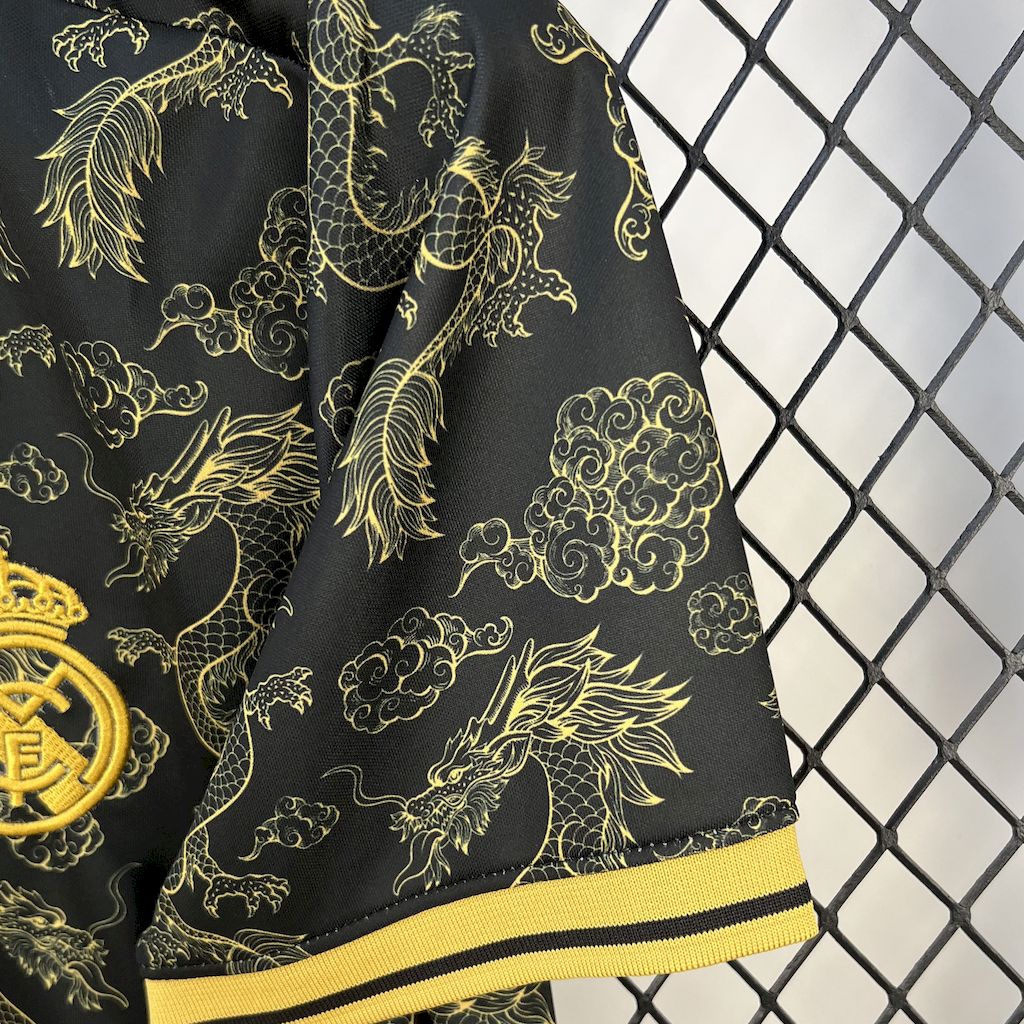 Camisa Real Madrid Black Golden Dragon Edition 25/26 - (Torcedor) Masculina