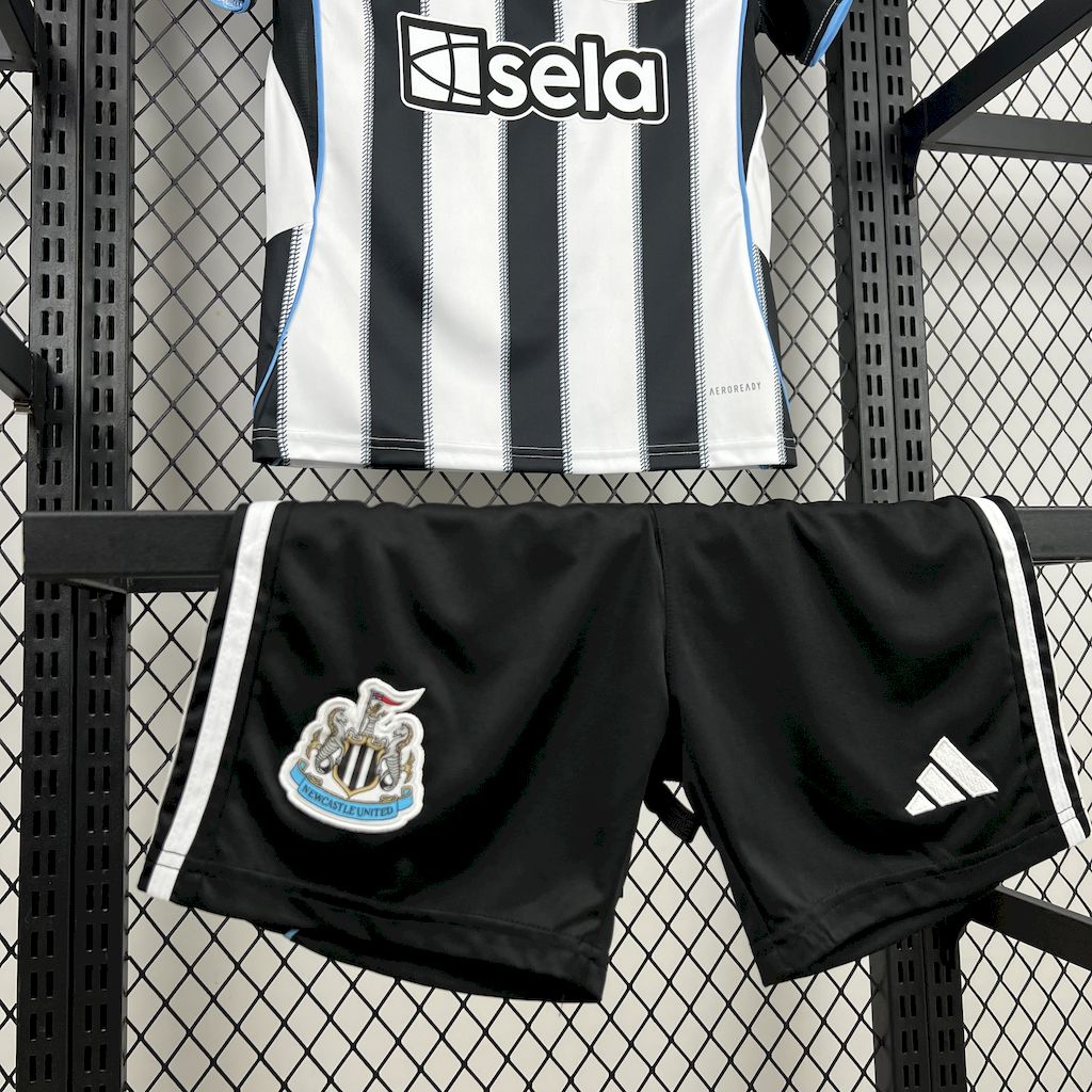 Kit Infantil Newcastle 25/26 Home
