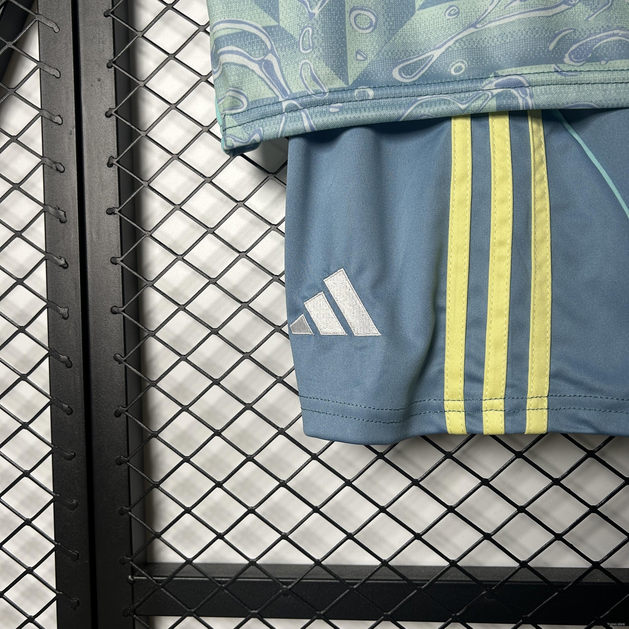 Kit Infantil Juventus 25/26 Away