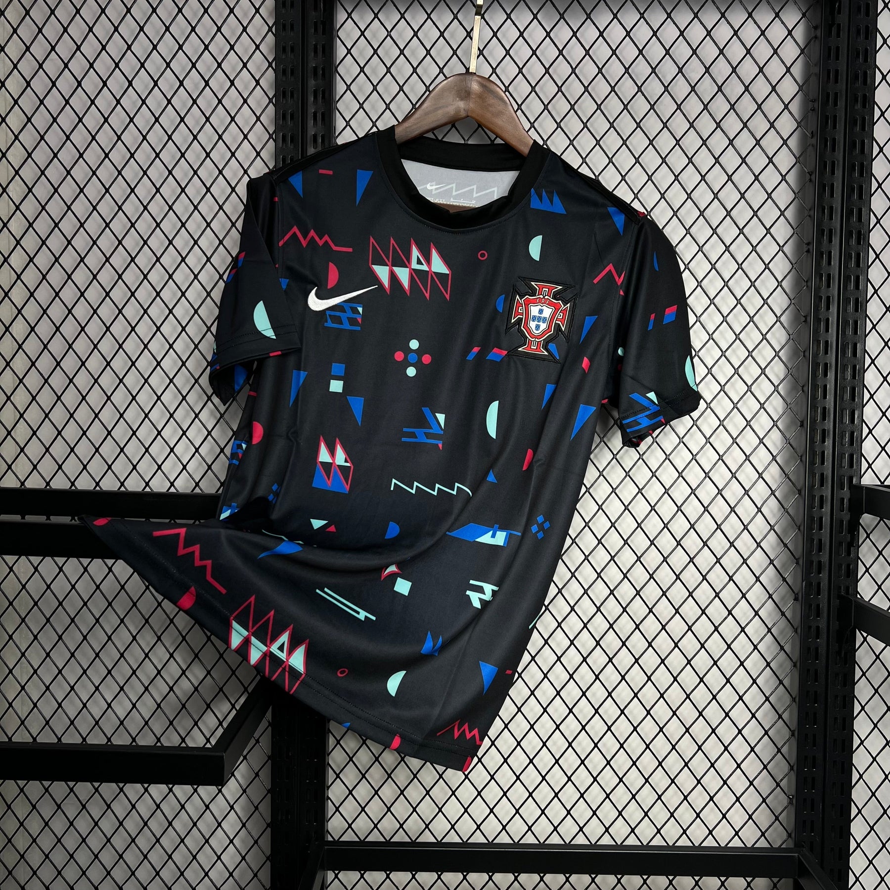 Camisa Portugal Pré-Jogo 24/25 - (Torcedor) Masculina
