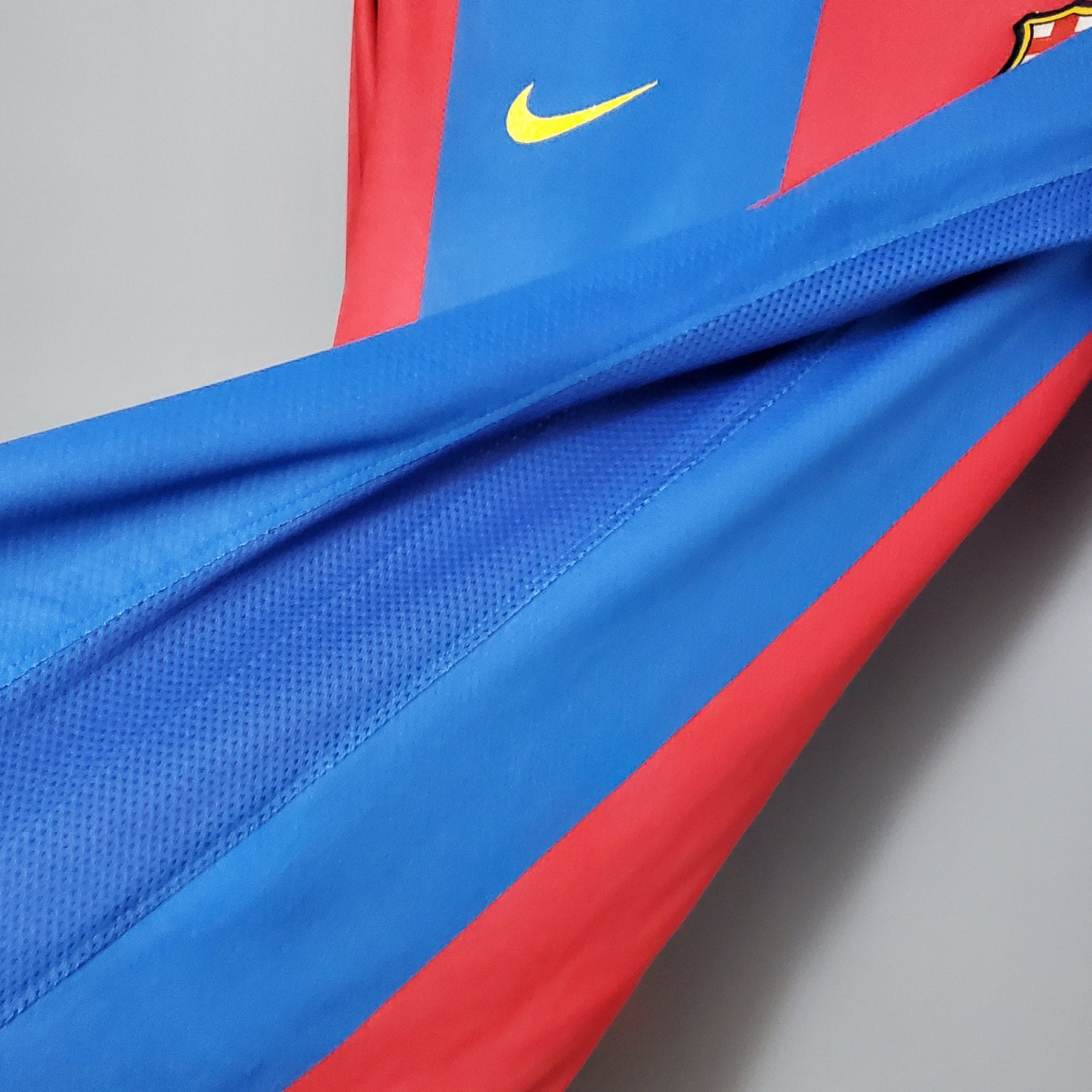 Camisa Barcelona Titular 06/07 - Versão (Retrô) Manga Comprida