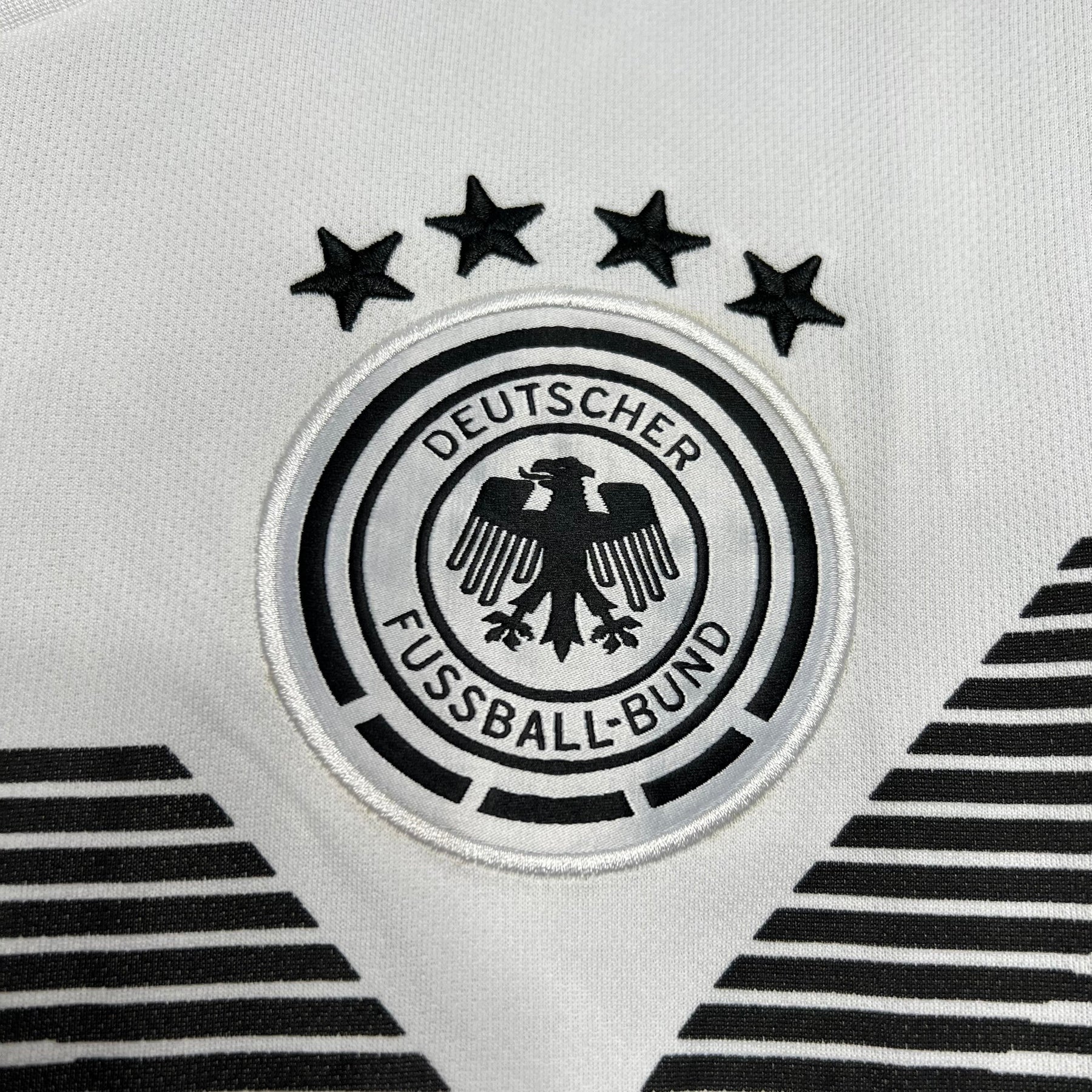 Camisa Alemanha Home 2018 - Versão (Retrô)