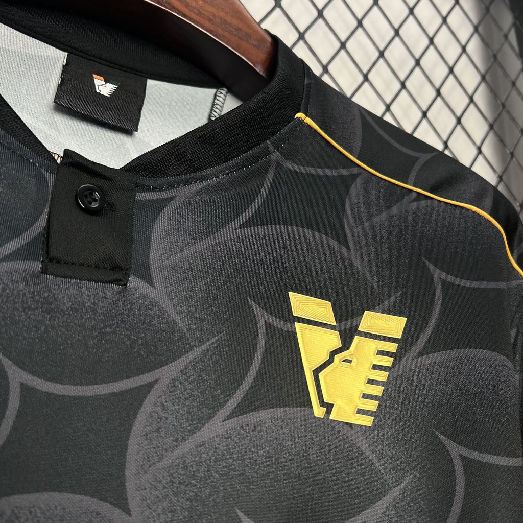 Camisa Venezia Home 24/25 - Versão (Torcedor) Masculina