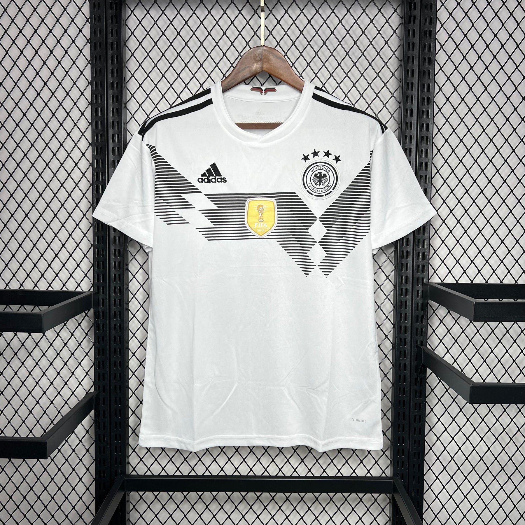 Camisa Alemanha Home 2018 - Versão (Retrô)