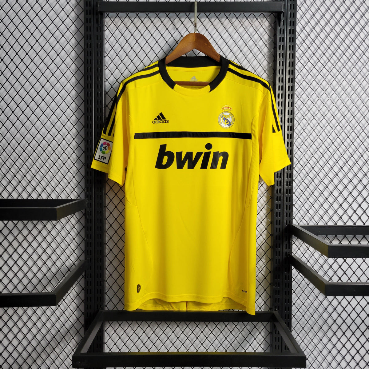 Camisa Real Madrid Goleiro Amarela 11/12 - Versão (Retrô)
