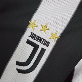 Camisa Juventus Titular 17/18 - Versão (Retrô)