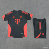 Kit Bayern de Munique 25/26 Treino Staff - (Torcedor)