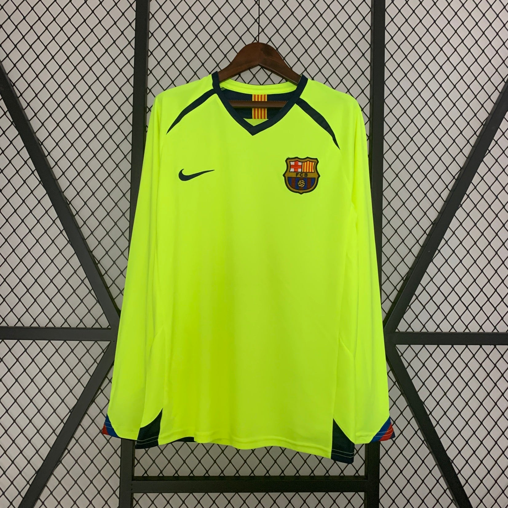 Camisa Barcelona 05/06 Away - (Retrô) Manga Longa