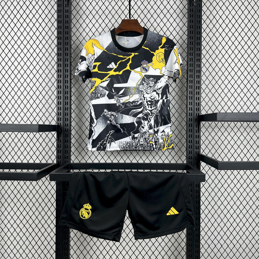 Kit Infantil Real Madrid 25/26 Pré-Jogo (Marvel)