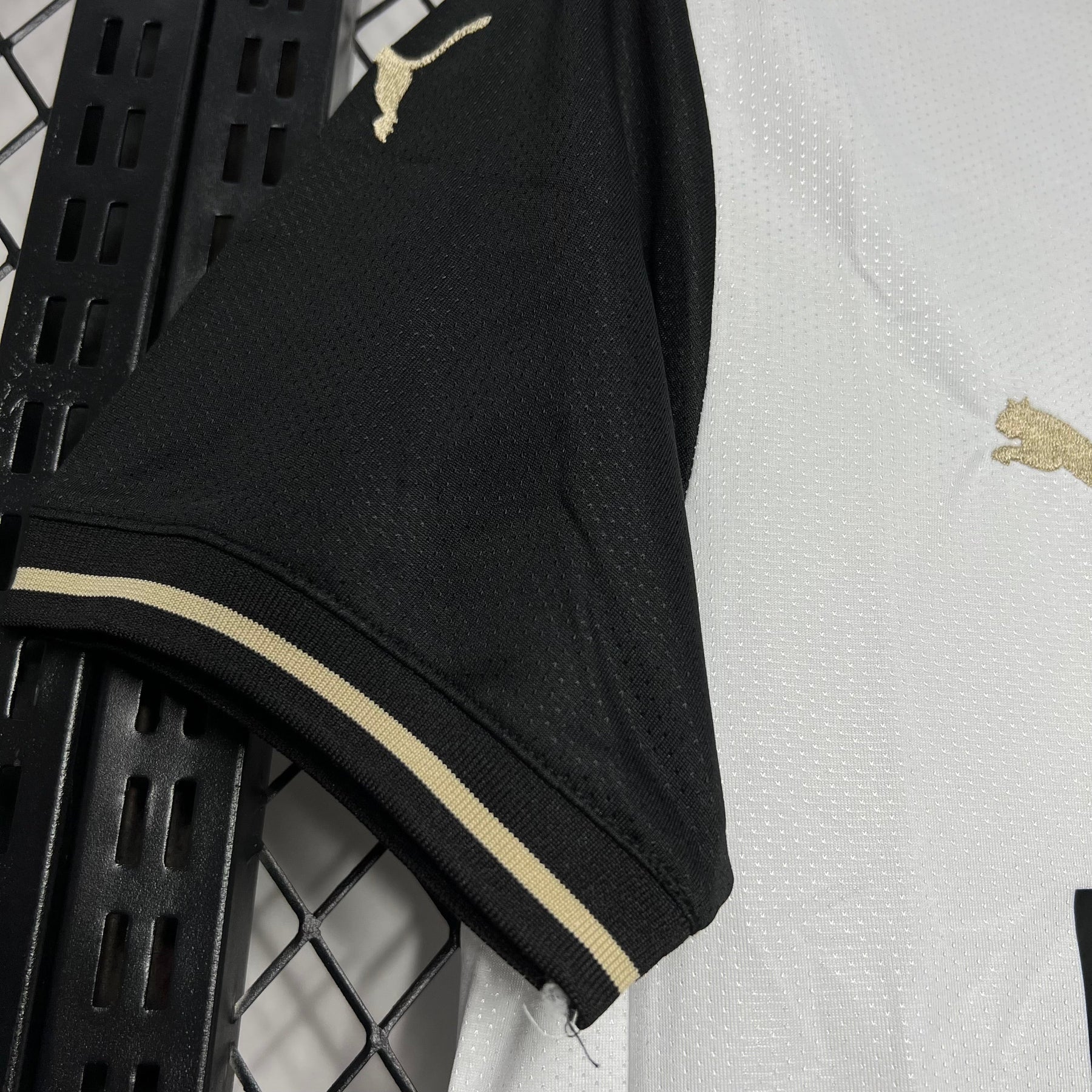 Camisa Valencia Home 24/25 - Versão (Torcedor) Masculina