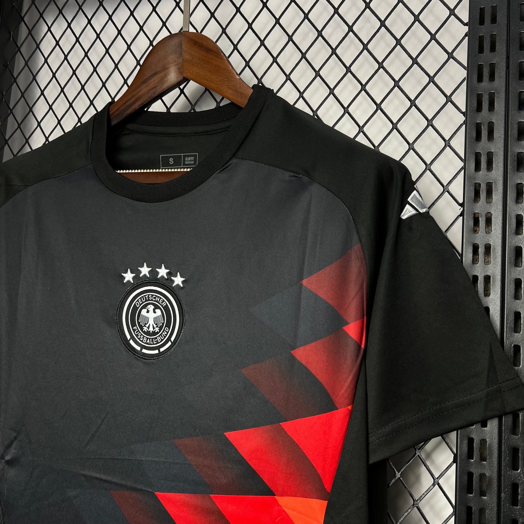 Camisa Alemanha Pré-Jogo 24/25 - (Torcedor) Masculina
