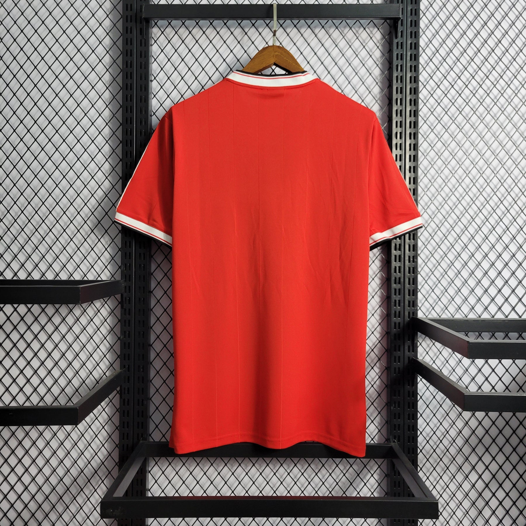Camisa Manchester United Titular 1984 - Versão (Retrô)