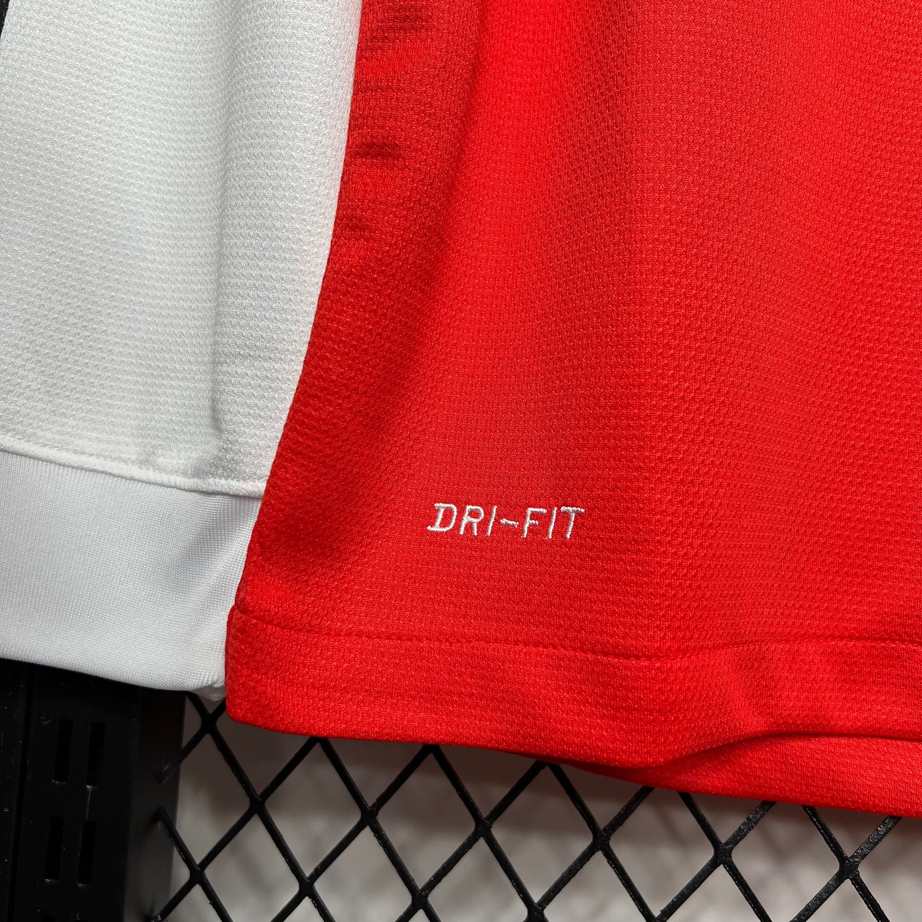 Camisa Arsenal Titular 12/13 - Versão (Retrô) Manga Comprida