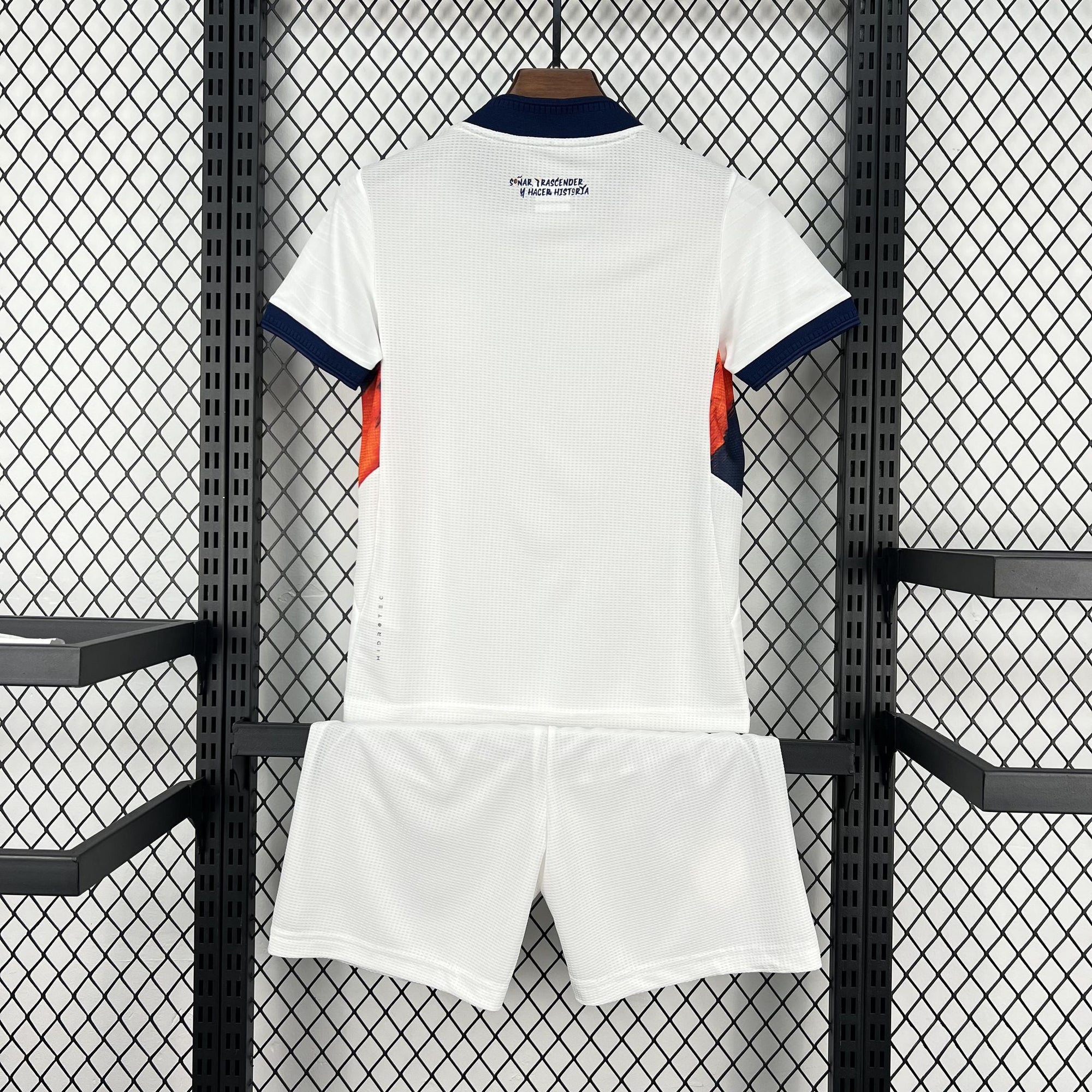 Kit Infantil Equador 2026 Third