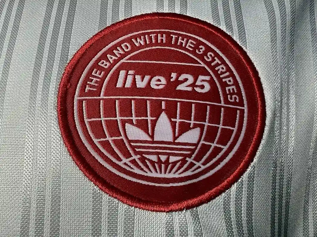 Camisa Oasis Live '25 White n' Red - (Jogador)