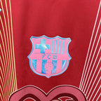 Camisa Barcelona 25/26 Edição Especial (Karol G) - (Torcedor)