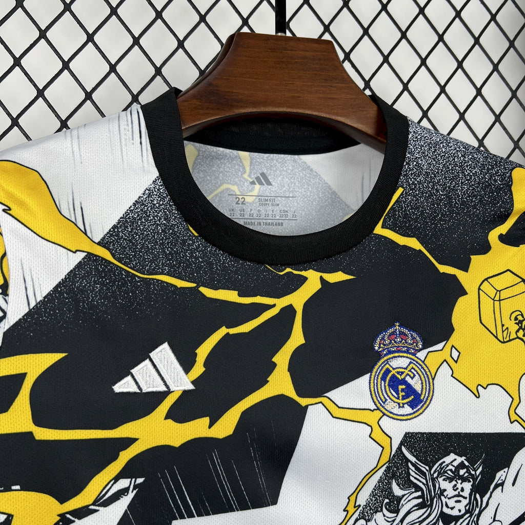 Kit Infantil Real Madrid 25/26 Pré-Jogo (Marvel)