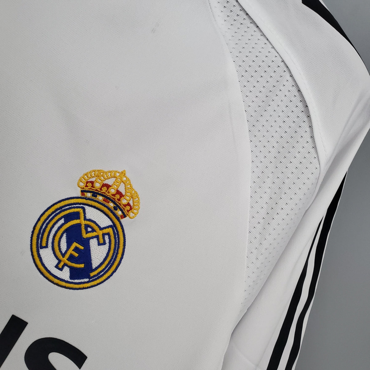 Camisa Real Madrid Titular 05/06 - Versão (Retrô)
