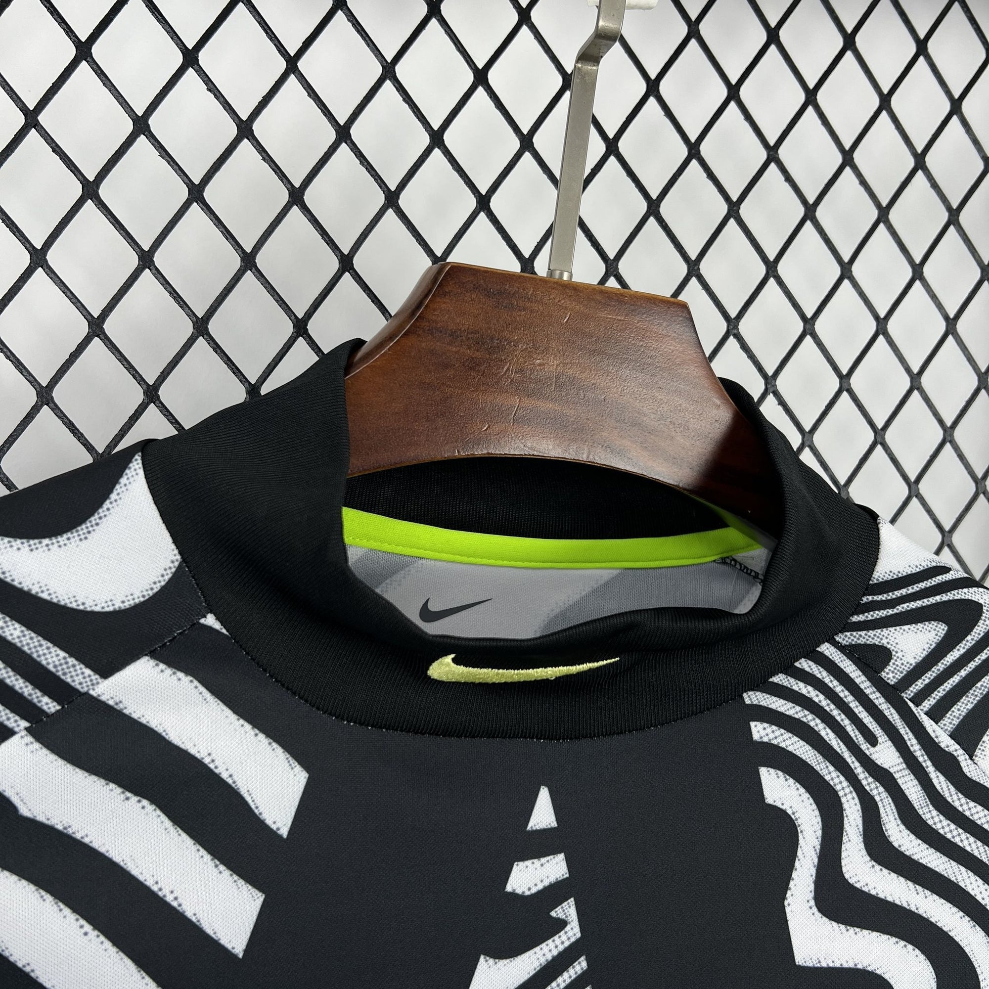 Camisa Brasil 2026 Goleiro Hollywood - (Torcedor) Manga Longa
