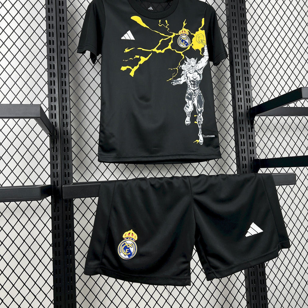 Kit Infantil Real Madrid 25/26 Travel (Marvel)