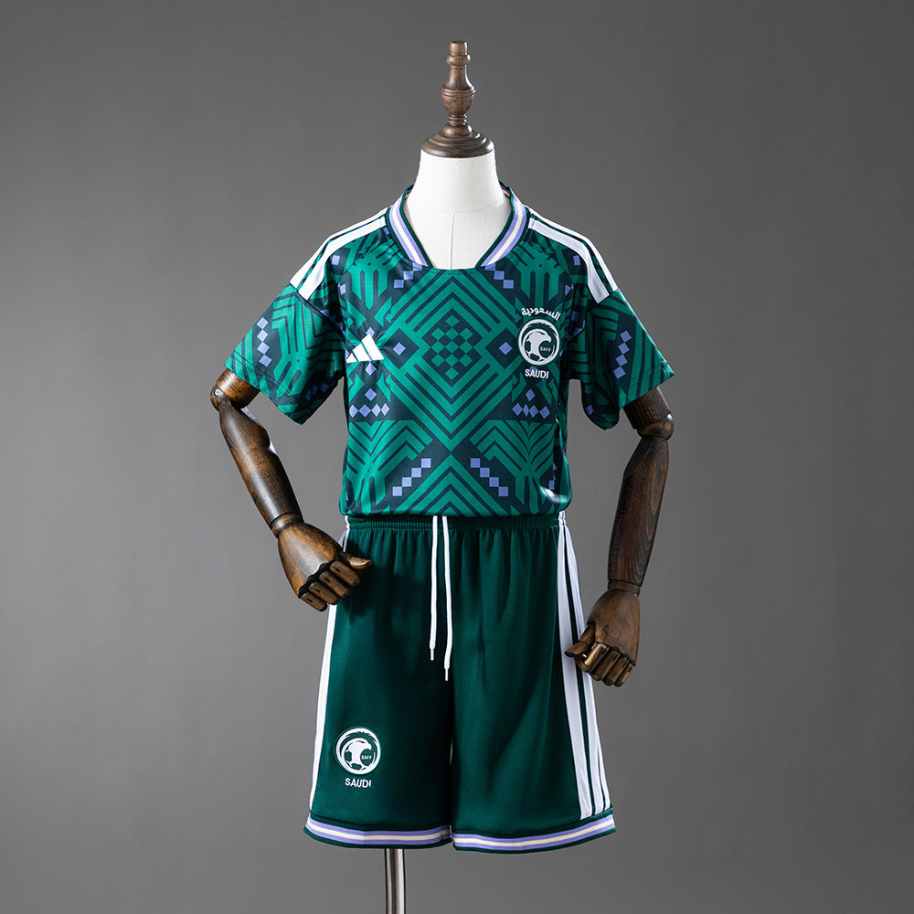 Kit Infantil Arábia Saudita 2026 Home
