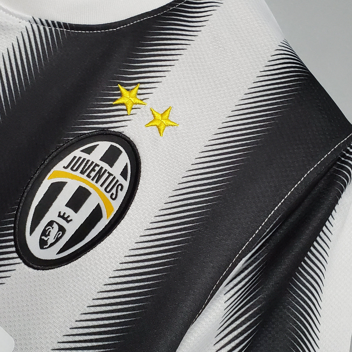 Camisa Juventus Titular 11/12 - Versão (Retrô)