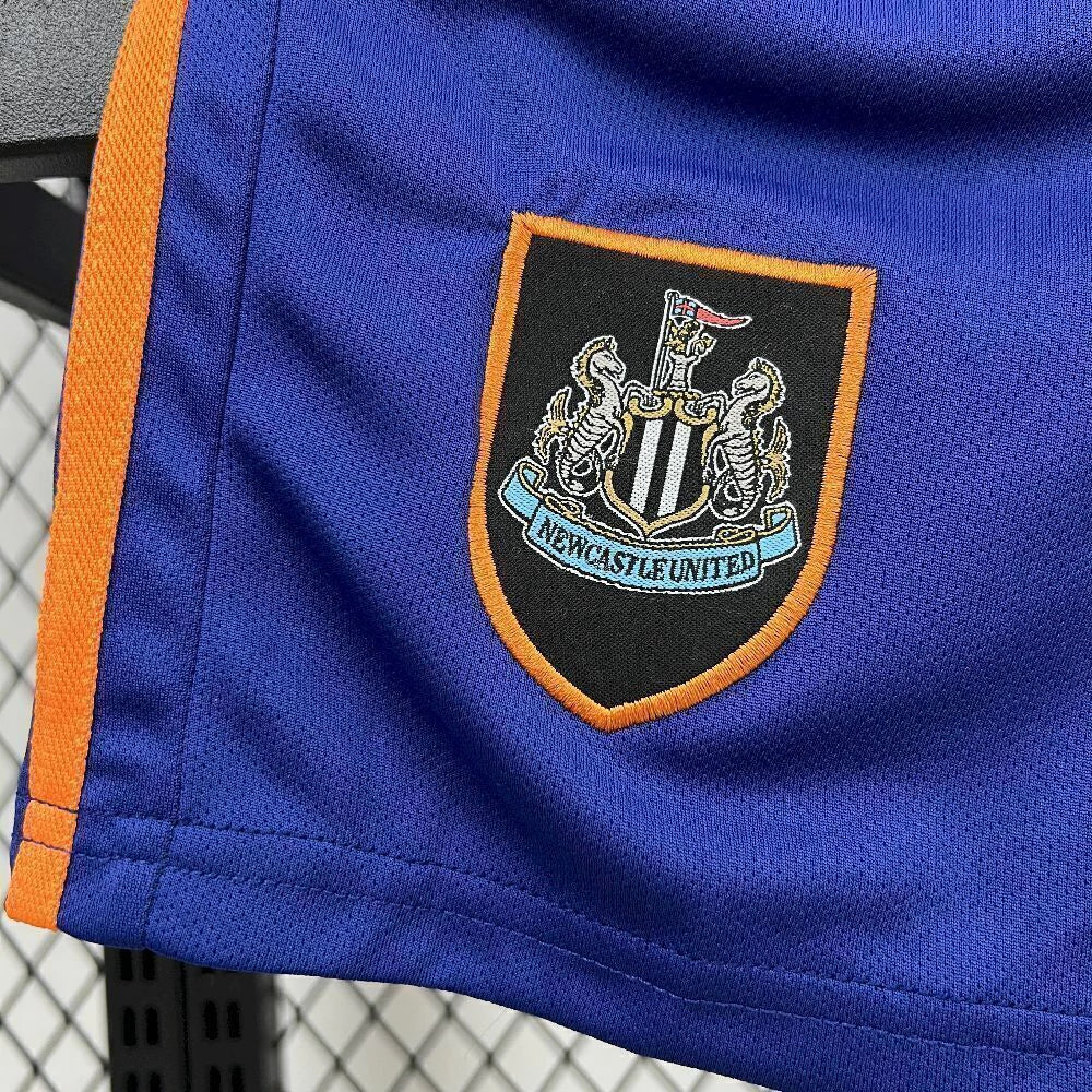 Kit Infantil Newcastle 25/26 Third