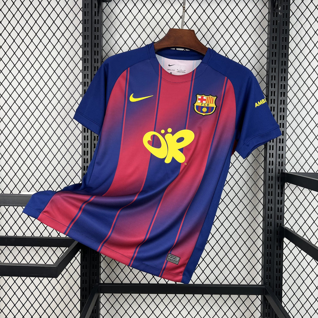 Camisa Barcelona 25/26 Home (Olivia Rodrigo) - (Torcedor)