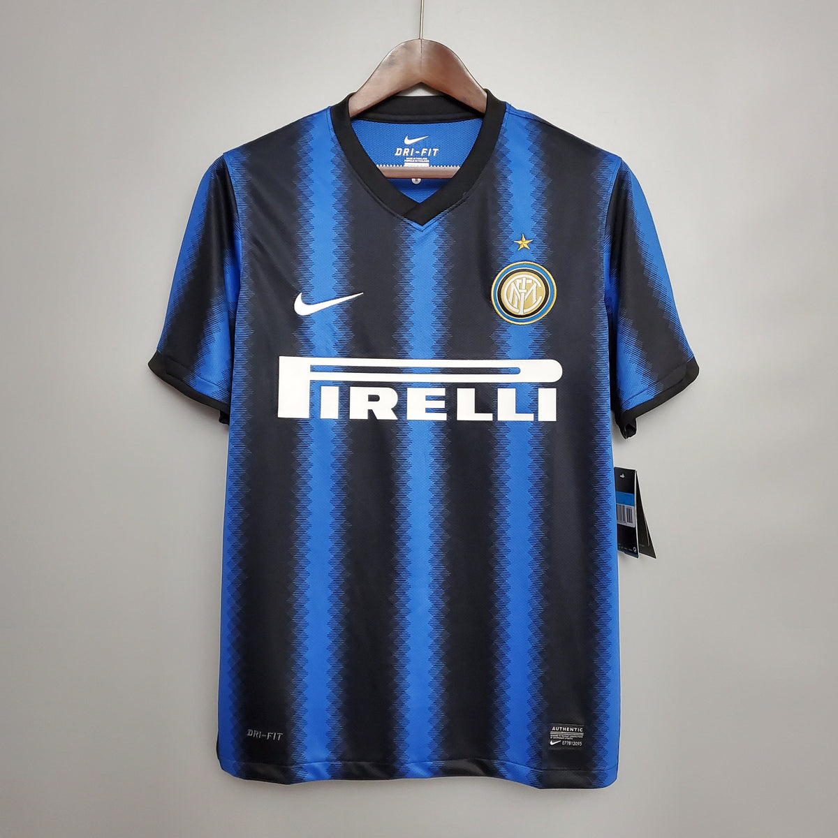 Camisa Inter de Milão Titular 10/11 - Versão (Retrô)
