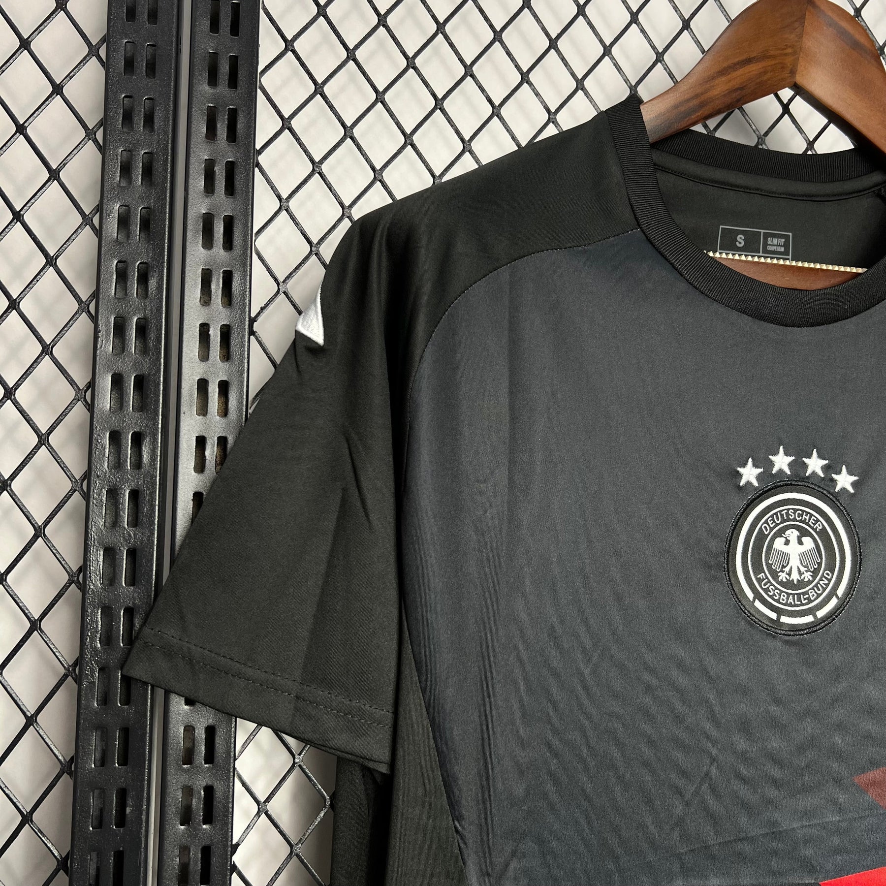 Camisa Alemanha Pré-Jogo 24/25 - (Torcedor) Masculina
