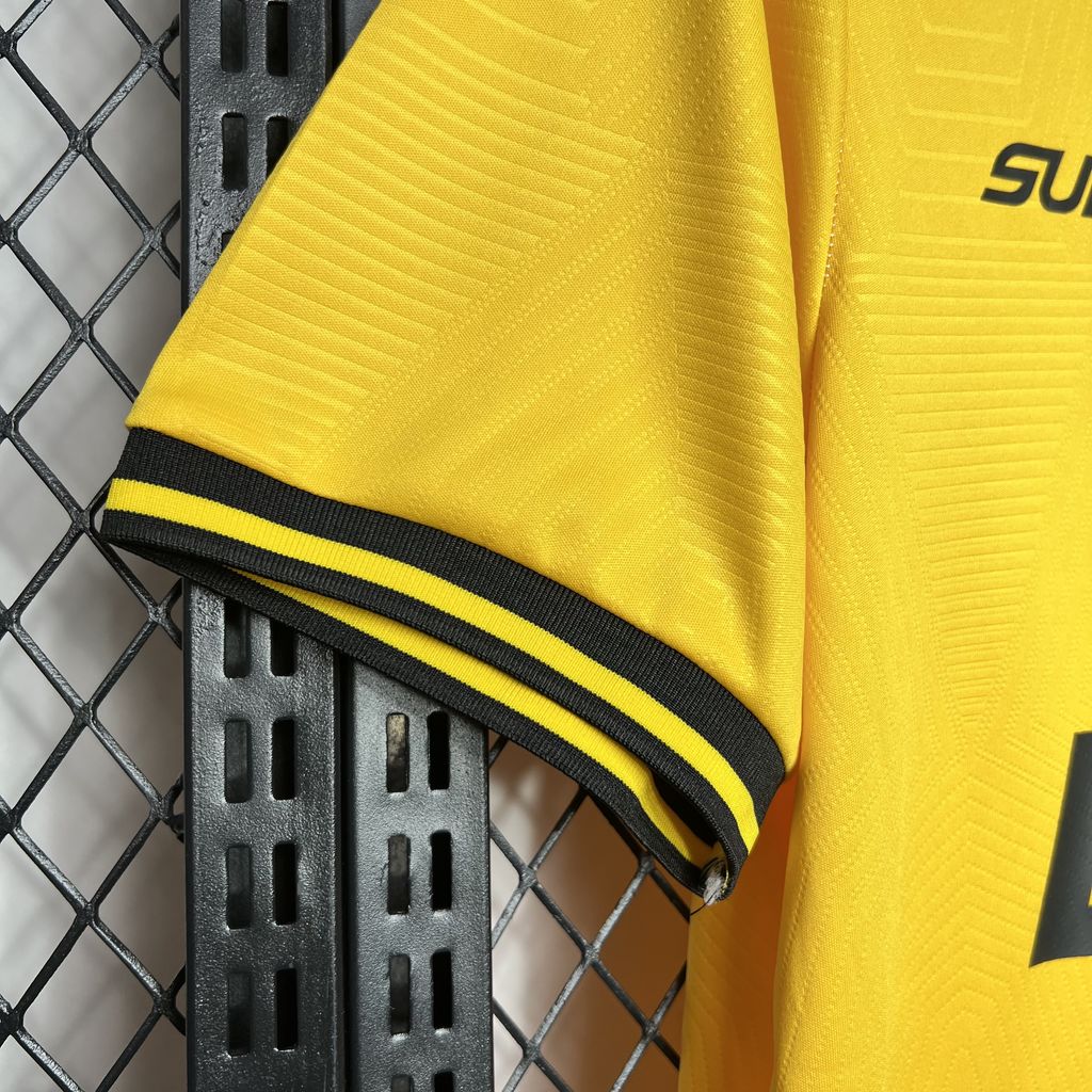 Camisa Wolverhampton Home 24/25 - Versão (Torcedor) Masculina