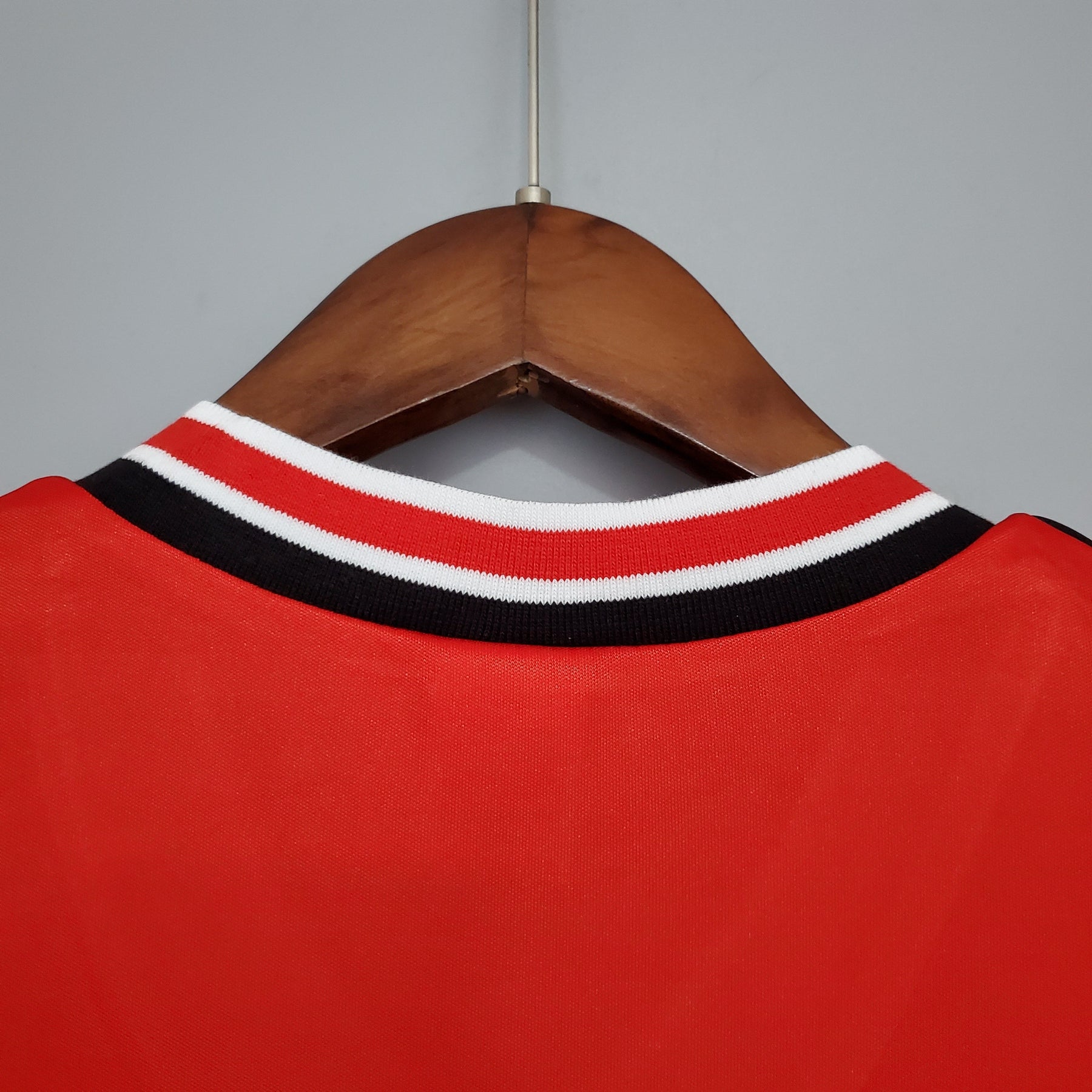 Camisa Manchester United Titular 85/86 - Versão (Retrô)