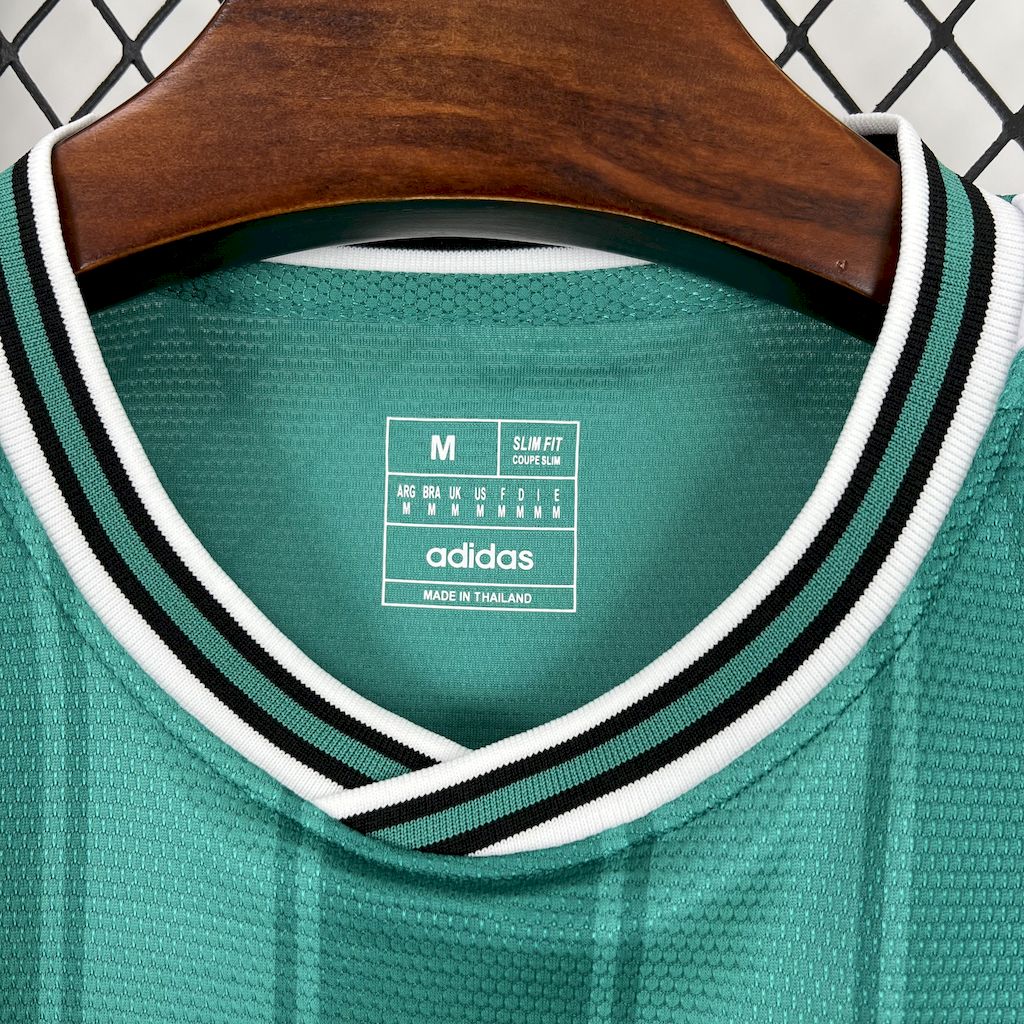 Camisa Aston Villa Edição Especial 24/25 Castore (Torcedor) Masculina