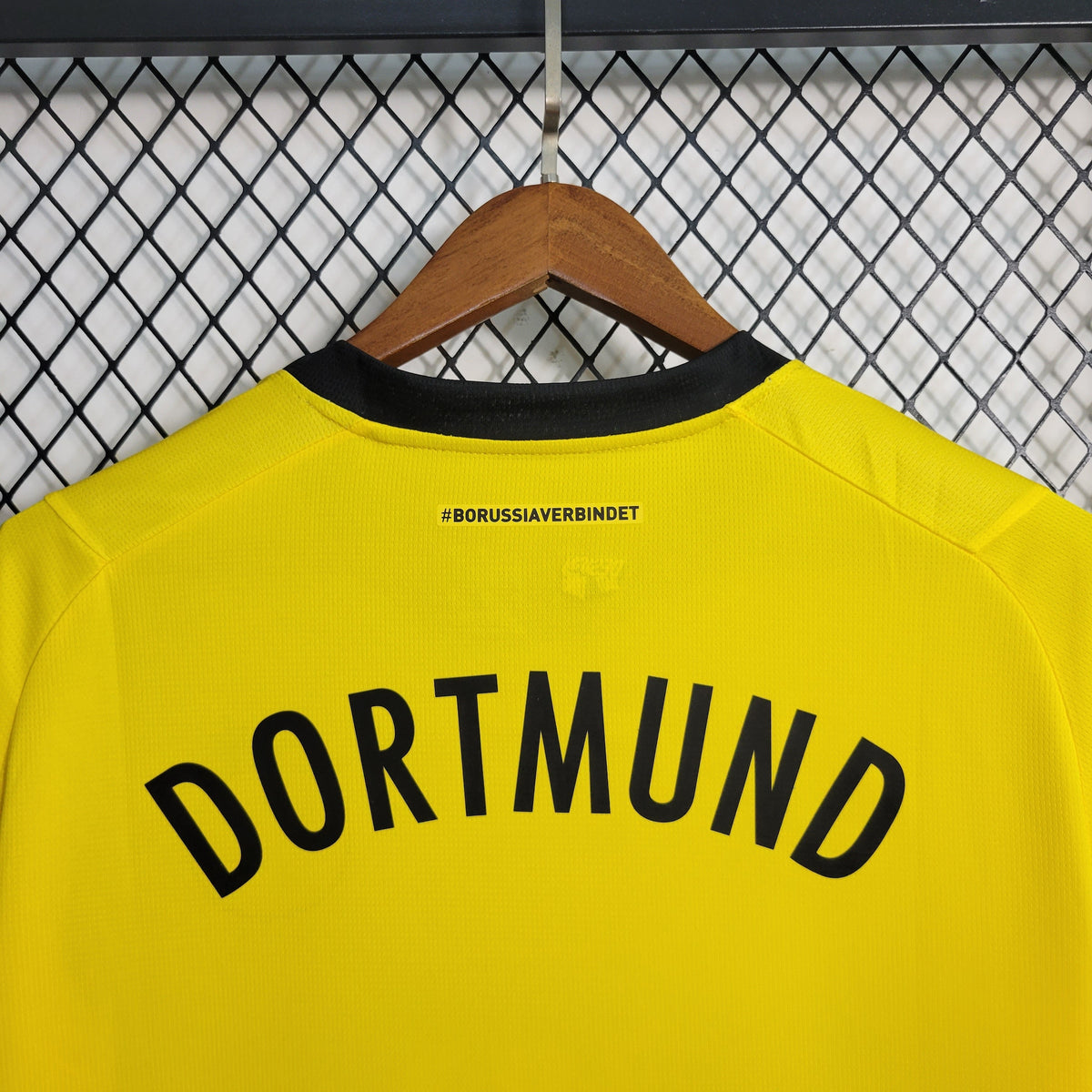 Camisa Borussia Dortmund Home 23/24 - Puma (Torcedor) Masculina