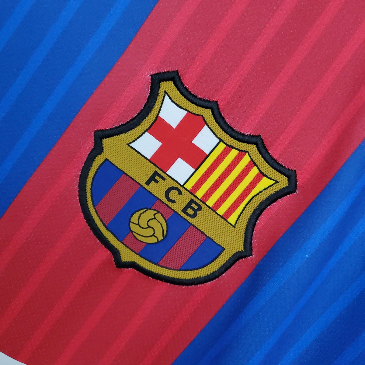 Camisa Barcelona Titular 16/17 - Versão (Retrô)