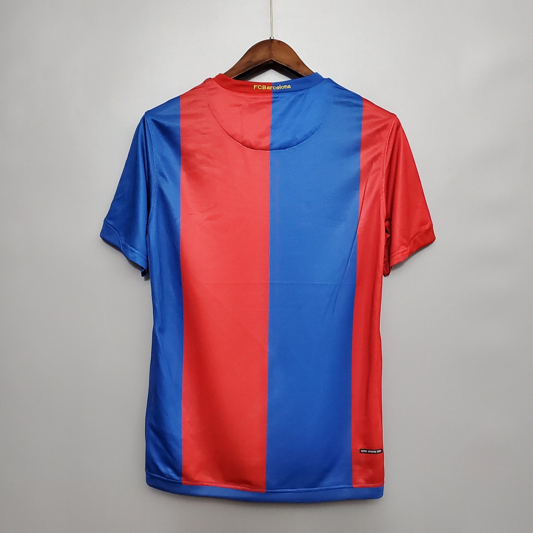 Camisa Barcelona Titular 06/07 - Versão (Retrô)