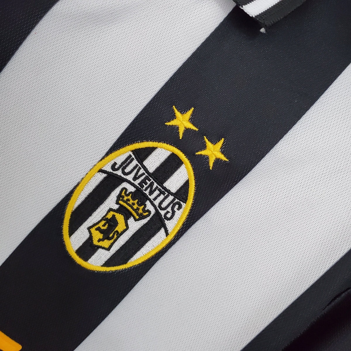 Camisa Juventus Titular 01/02 - Versão (Retrô)