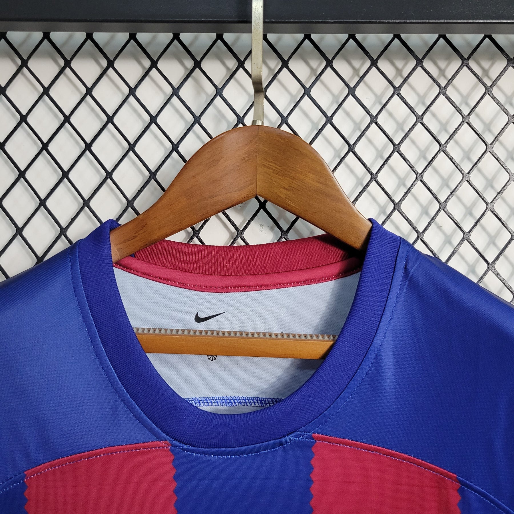 Camisa Barcelona Home 23/24 - Nike (Feminina)