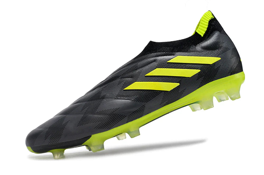 Chuteira Adidas Copa Pure+ FG (Preta)