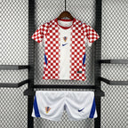 Kit Infantil Croácia 2026 Home