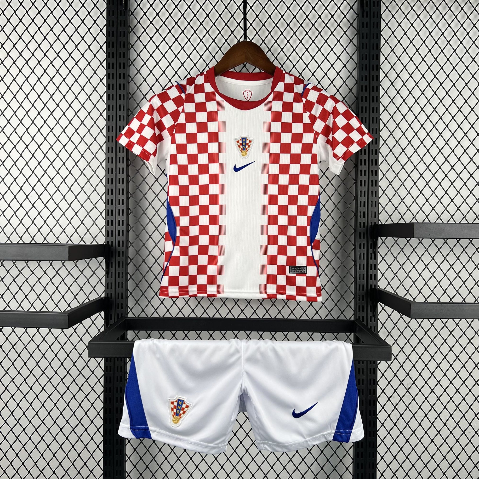 Kit Infantil Croácia 2026 Home