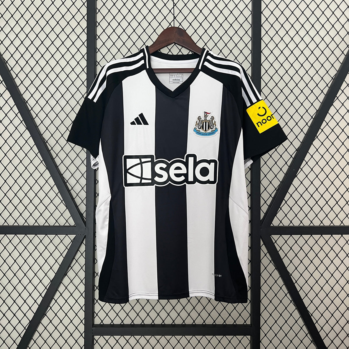 Camisa Newcastle Home Adidas 24/25 Versão (Torcedor) Masculina