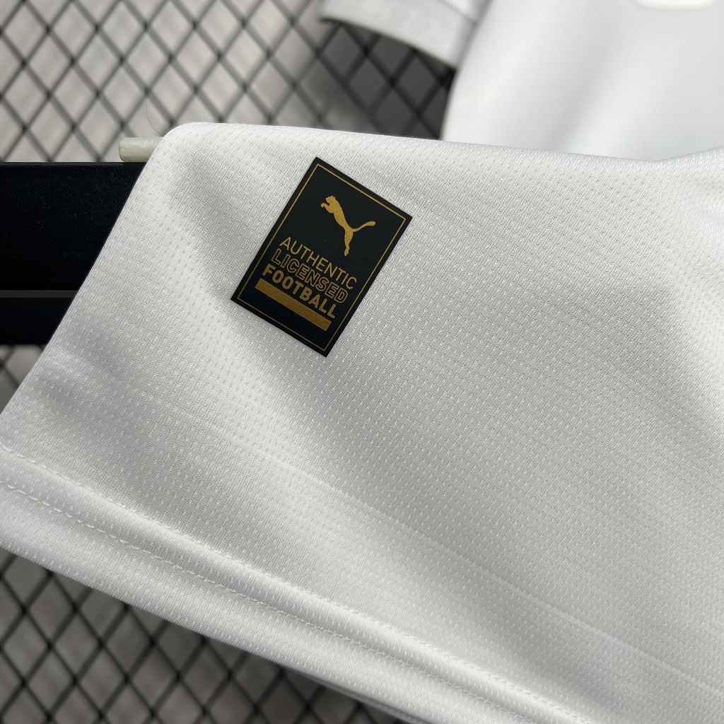 Camisa Olympique de Marseille 125 anos (White) 24/25 - Versão (Torcedor) Masculina