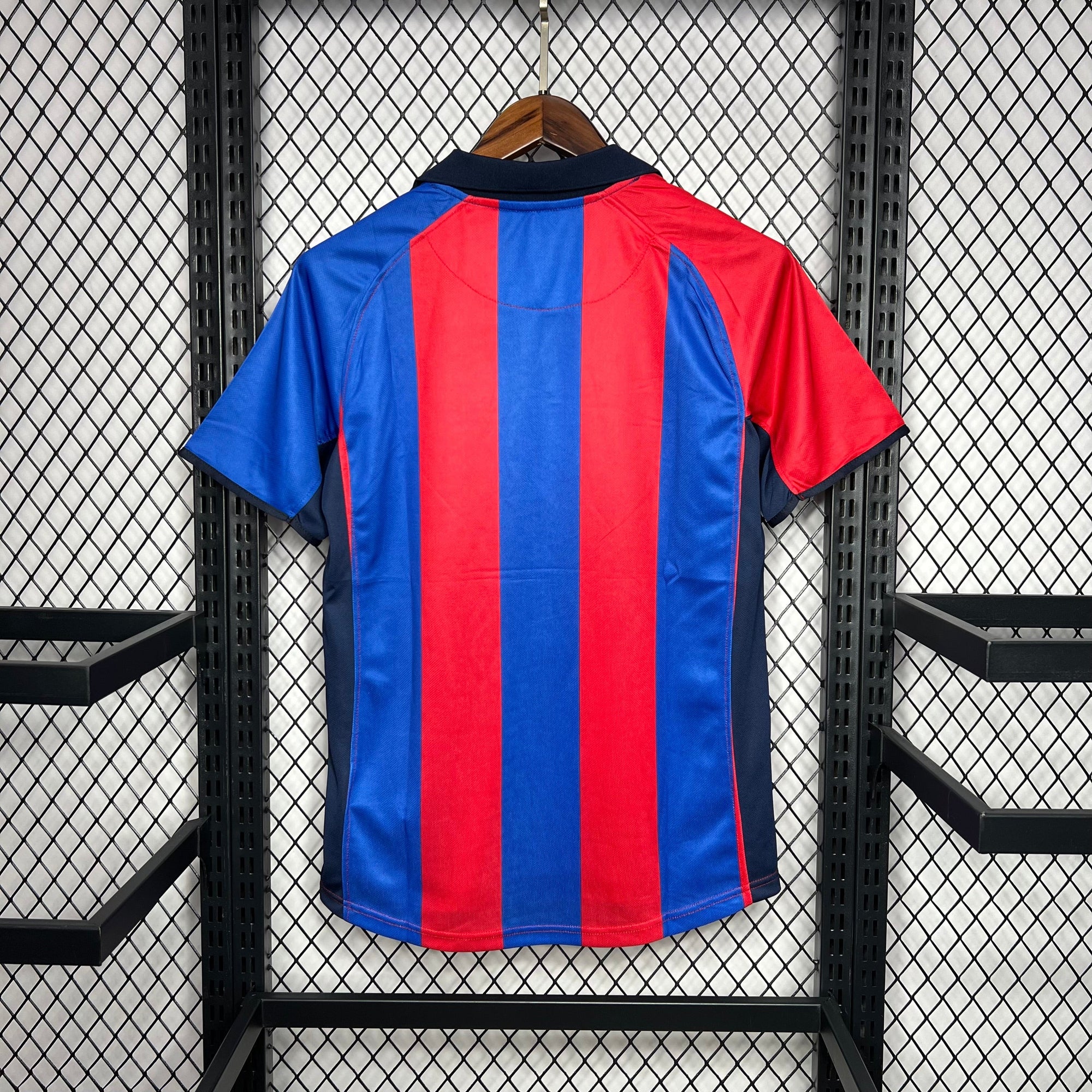 Camisa Barcelona 01/02 Home - (Retrô)